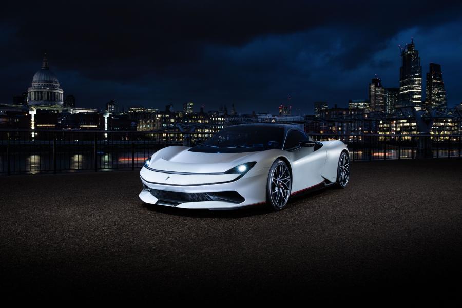  Pininfarina Battista 2019 года  (фото 25 из 55)